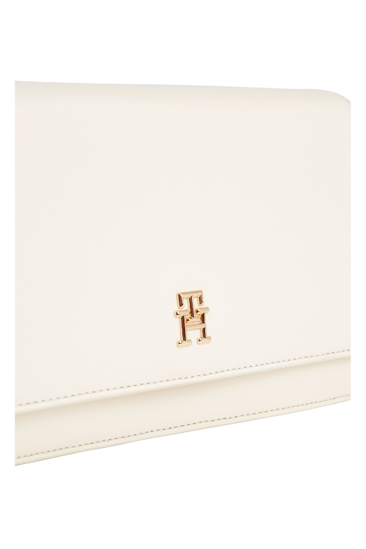 An image of the Tommy Hilfiger Small Flap Crossbody Chain Bag in the colour Ecru.
