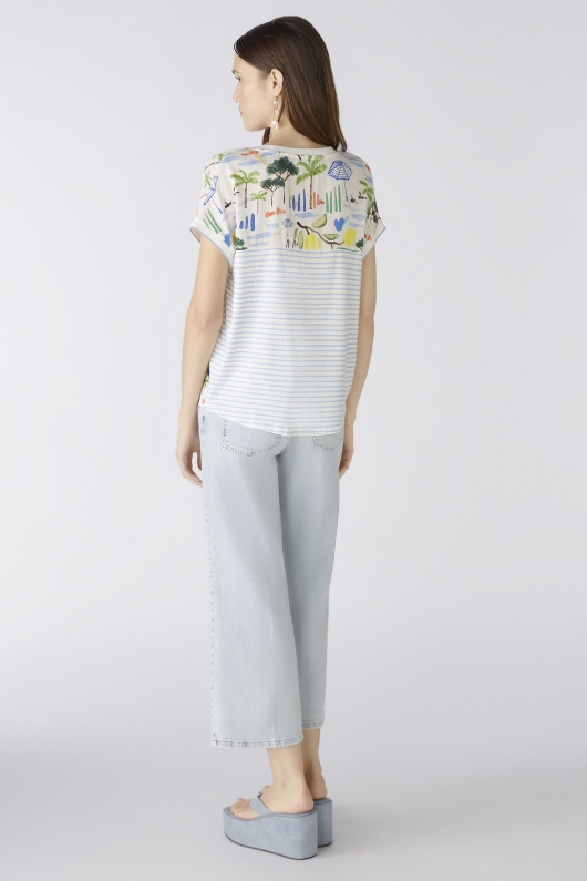 Oui Amalfi Print Top. A casual fit top with short sleeves, V-neck, jersey striped back, and Amalfi themed print on front.
