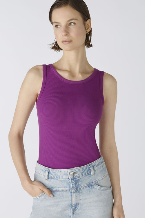 Oui Vest Tee. A slim fit, sleeveless vest with round neck and stretchy material in a bold purple shade.