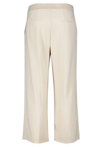 An image of the Betty Barclay Classic Trouser 3/4 Length