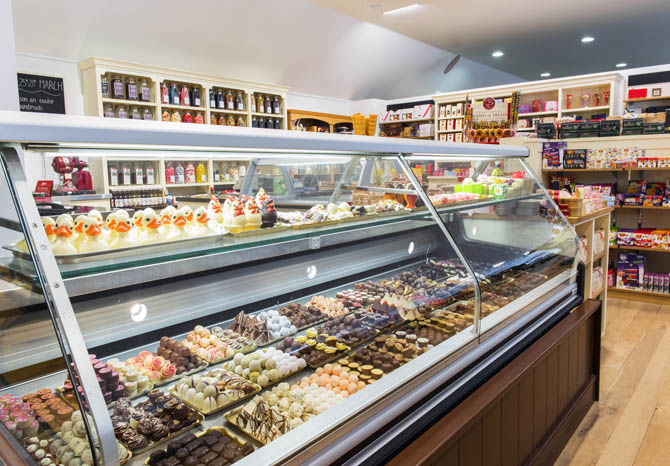FOODHALL & DELICATESSEN
