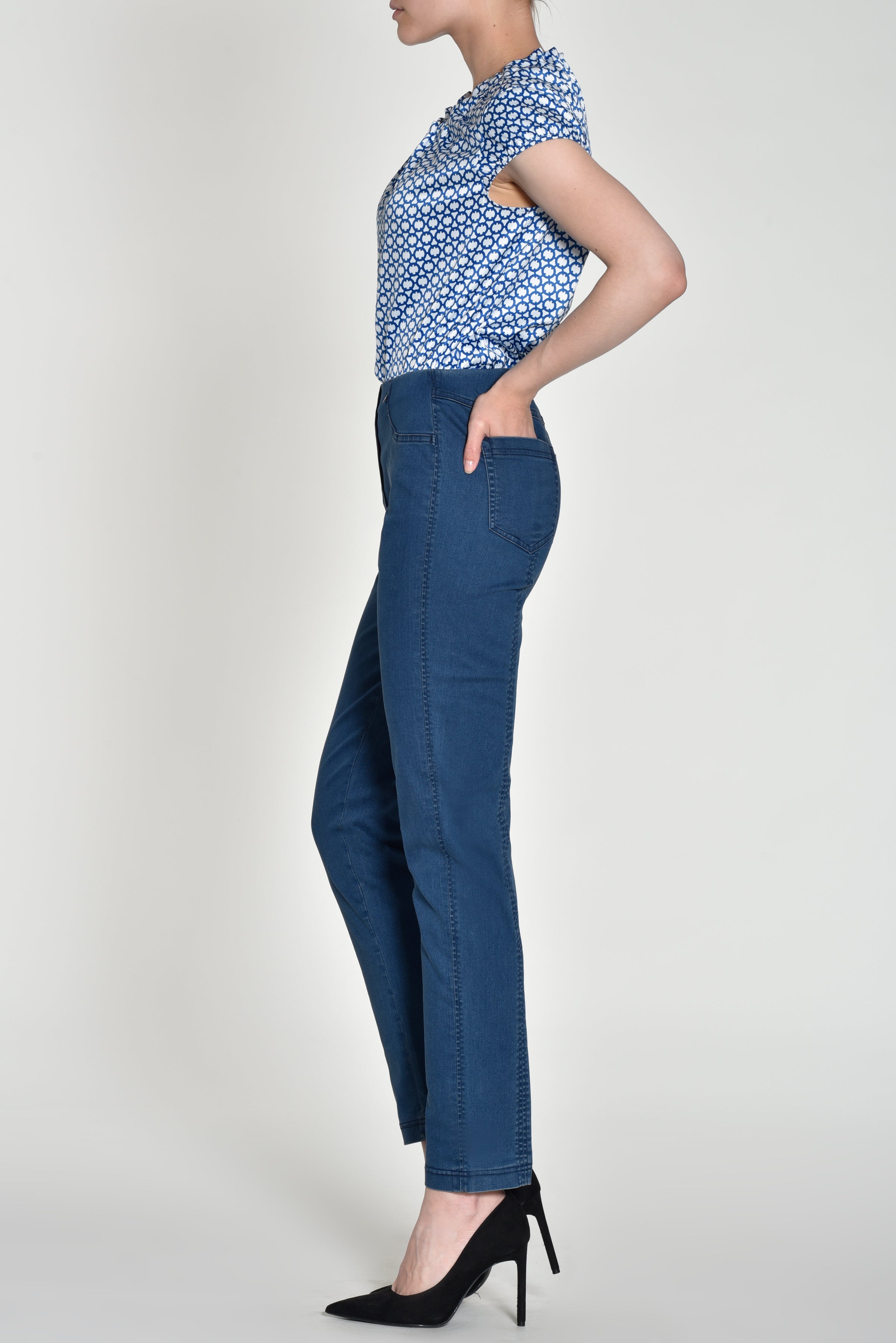 An image of the Robell Bella Trousers