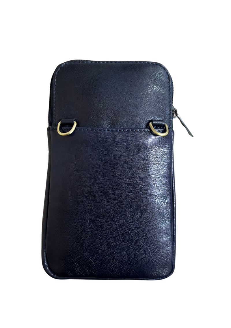 An image of the Nova Leathers Leather Simple Phone Case