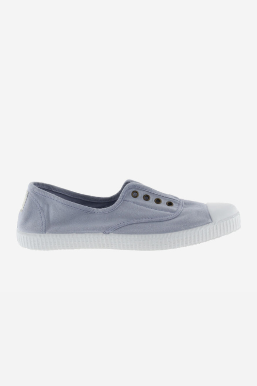 An image of the Victoria 1915 Inglesa Plimsole