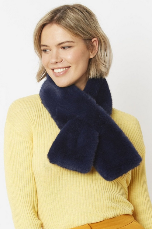 An image of the Jayley Faux Fur Scarf