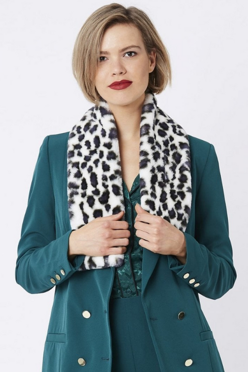 An image of the Jayley Animal Faux Fur Scarf