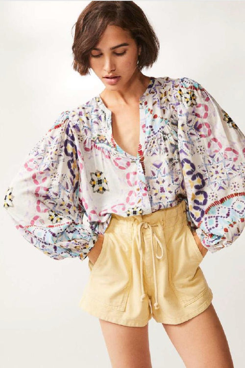 BA&SH Luigi Blouse. A long sleeve boho style blouse with V-neckline. This top is boasts a colourful print.