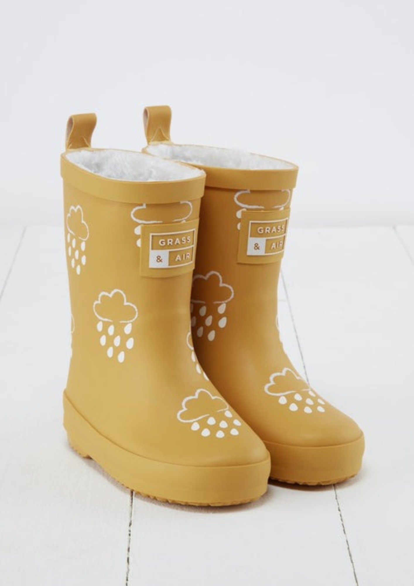 An image of the Grass & Air Colour Changing Kids Wellies