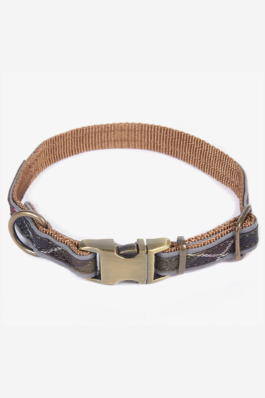 An image of the Barbour Reflective Tartan Dog Collar in the colour Classic Tartan.
