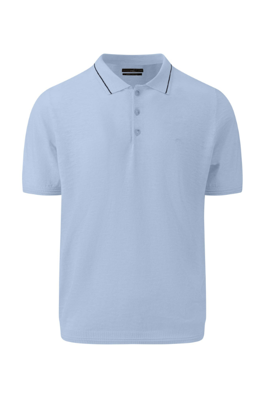 Fynch-Hatton Knitted Polo. A casual fit, men's polo with a three-button placket, ribbed cuffs, and a light blue cotton & linen blend finish.