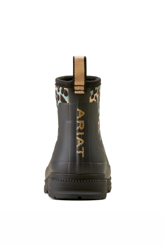 An image of the Ariat Kelmarsh Shortie Rubber Boot in the colour Black/Leopard Camo.