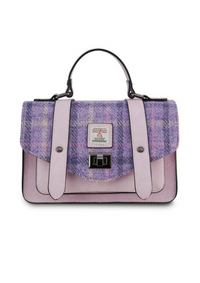 An image of the Islander The Medium Satchel