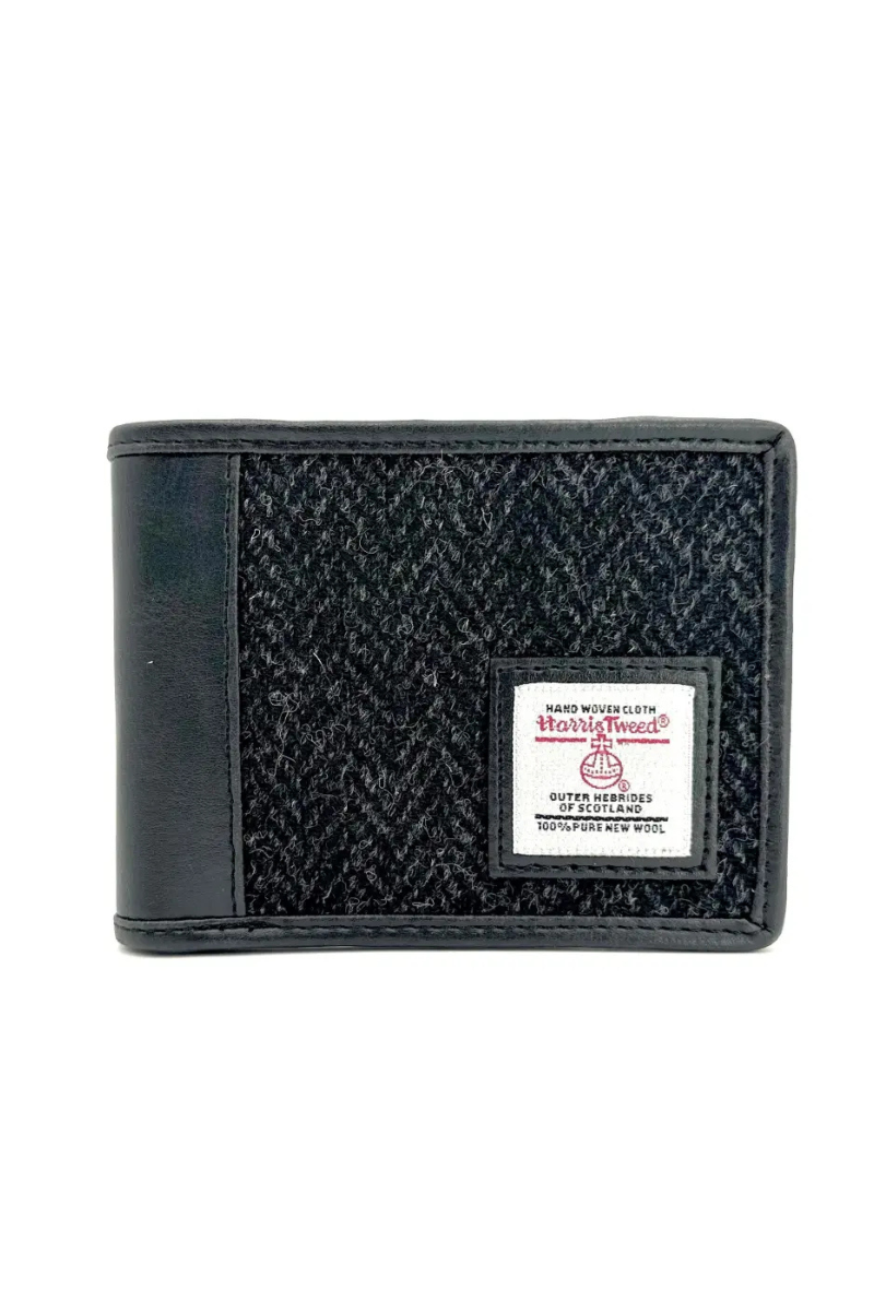 An image of the Maccessori Trifold Wallet