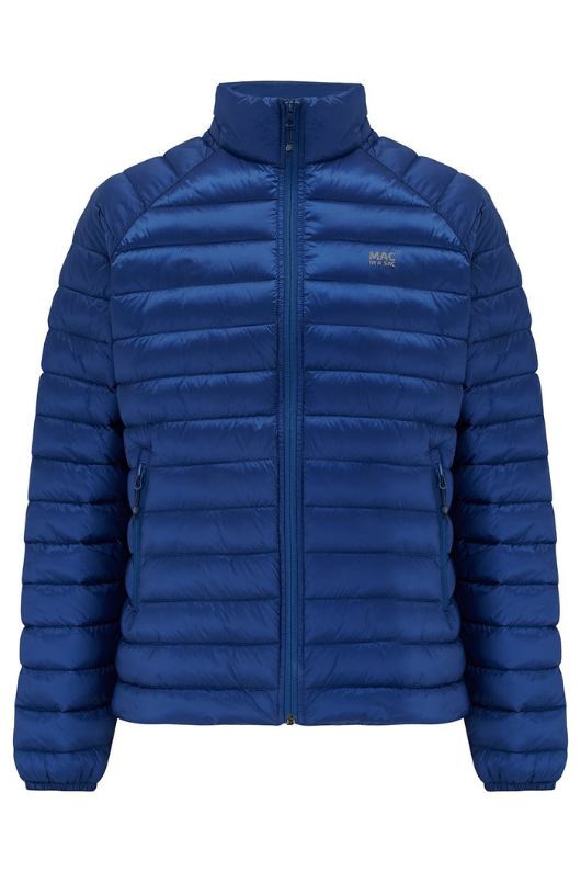 Mac in a Sac Mens Synergy Jacket. A lightweight packable jacket with thermolite filling. This jacket is water repellent, has zip fastening, and comes in the colour Sapphire Blue.