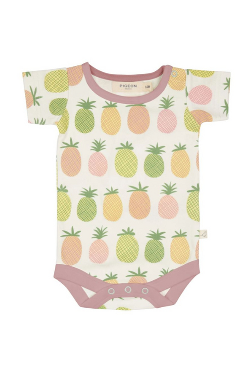 Pigeon Organics Summer Body. A short sleeve bodysuit with poppers and pink pineapple print.