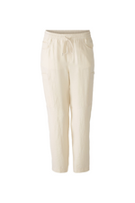 An image of the Oui Cargo Trousers Model Blend in the colour Almond Milk.