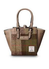 An image of the Islander The Mini Caillie Tote