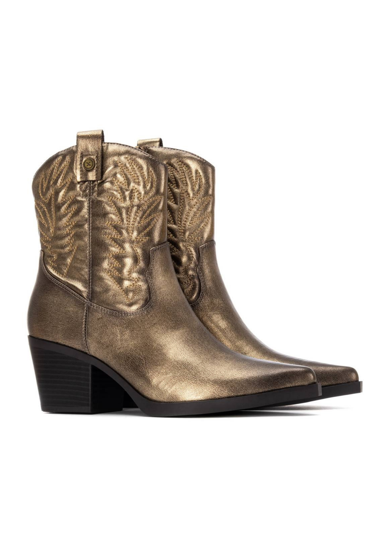 An image of the Xti Leather Heeled Ankle Boot