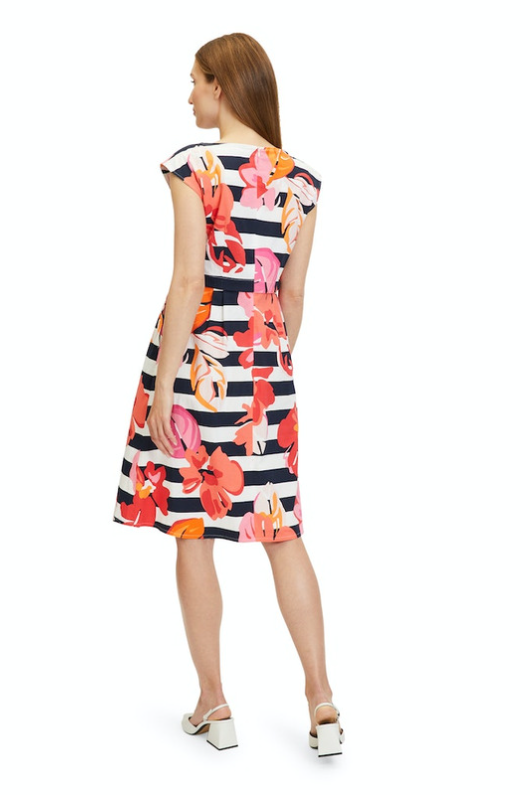 An image of the Betty Barclay Pocket Dress