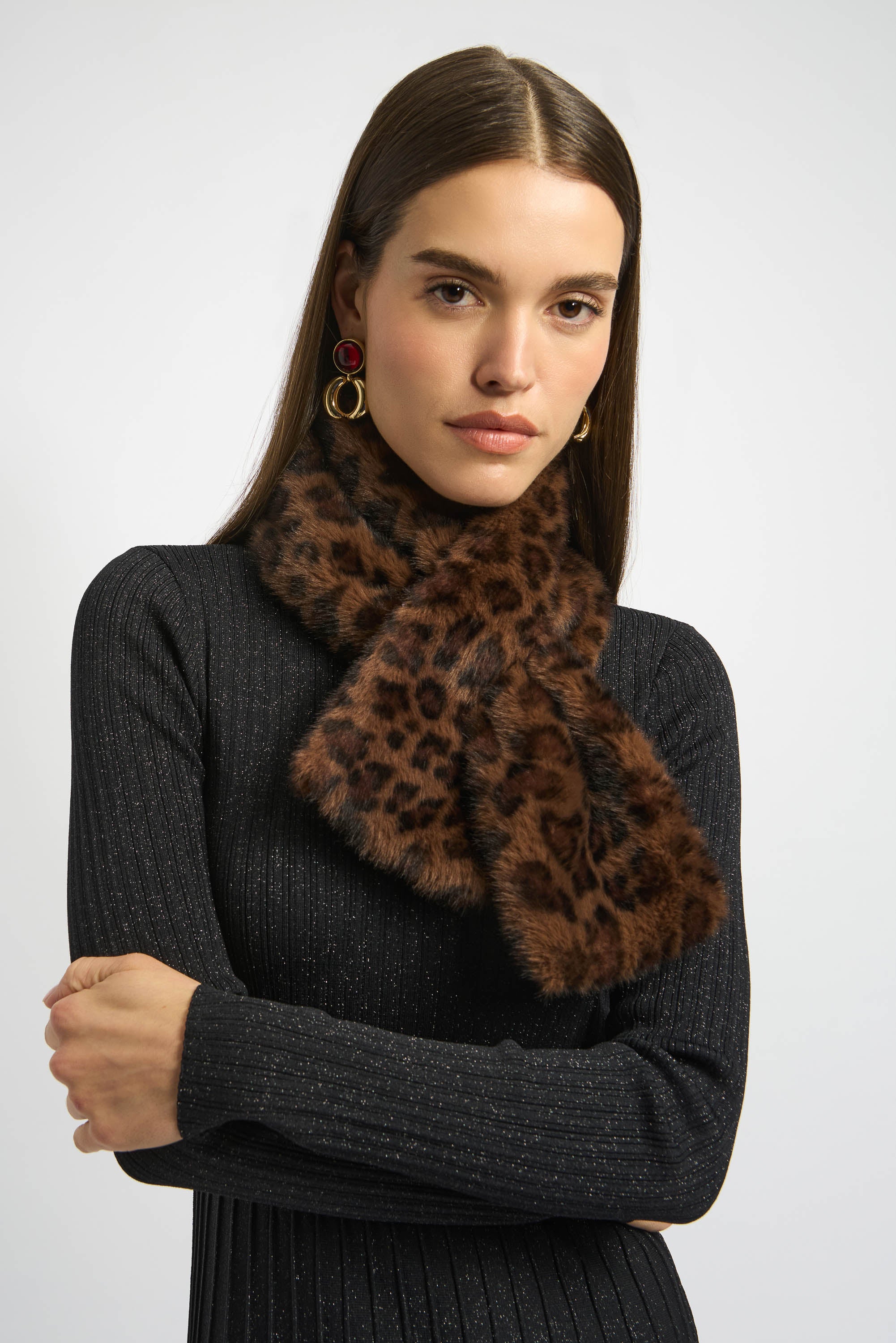 An image of the Joseph Ribkoff Scarf