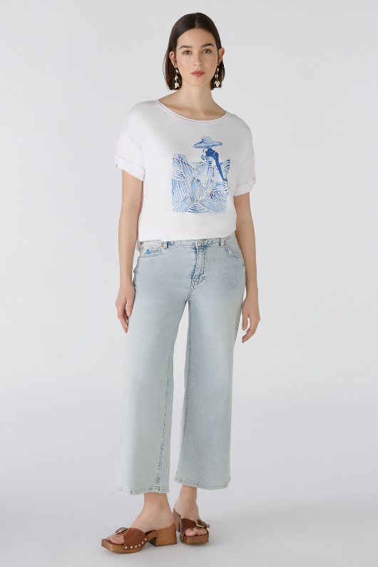 Oui Lady Print T-Shirt. A classic fit white T-shirt with short sleeves and round neckline, featuring a blue motif print of a lady.