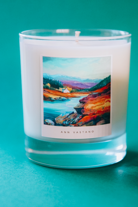 An image of the Cairn Candle Scottish Art Candle