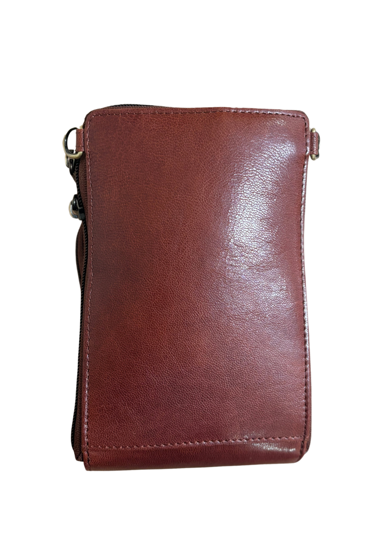 An image of the Nova Leathers Phone Bag