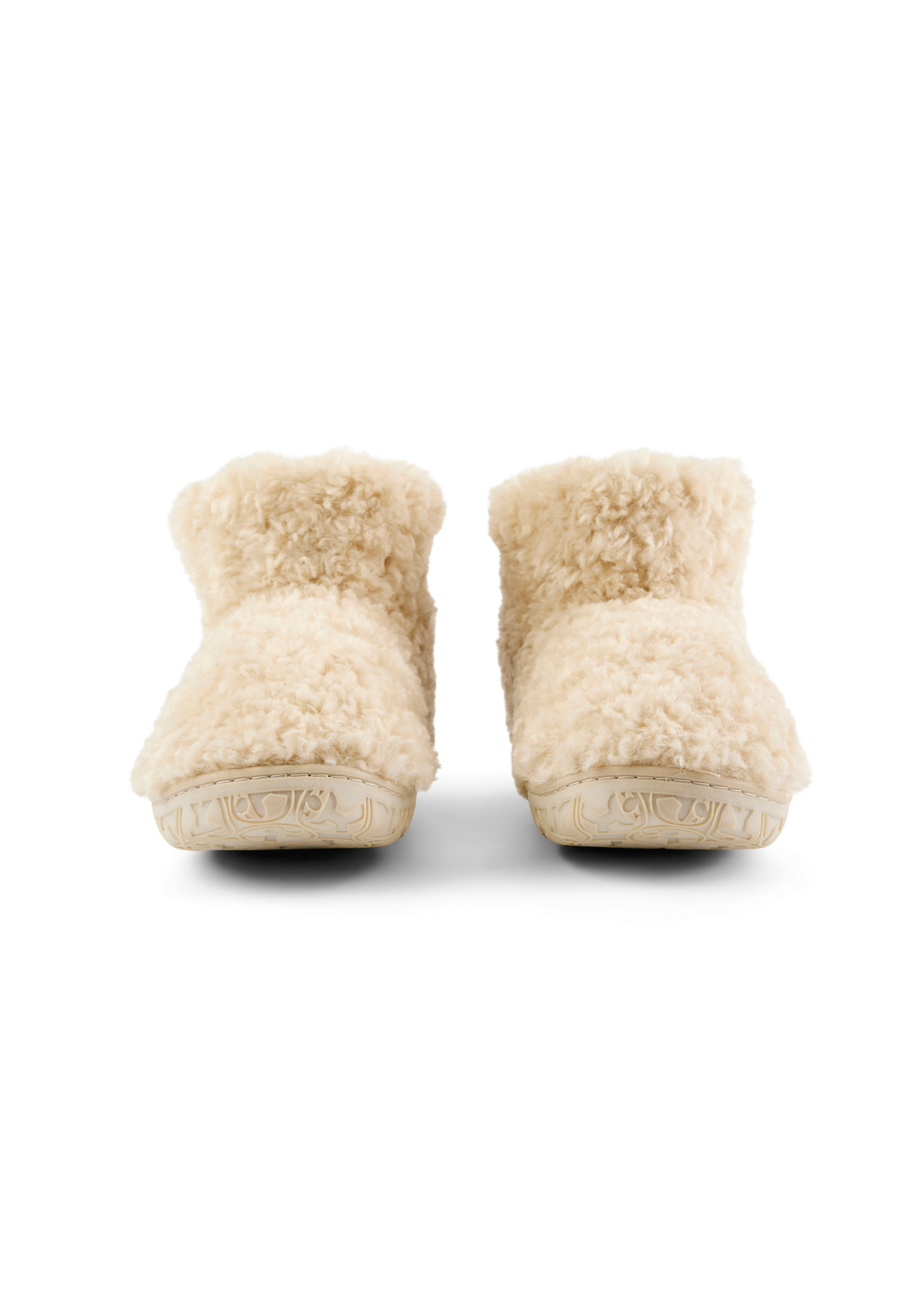 An image of the Bedroom Athletics Lauren Luxury Borg Fleece Short Slipper Boot