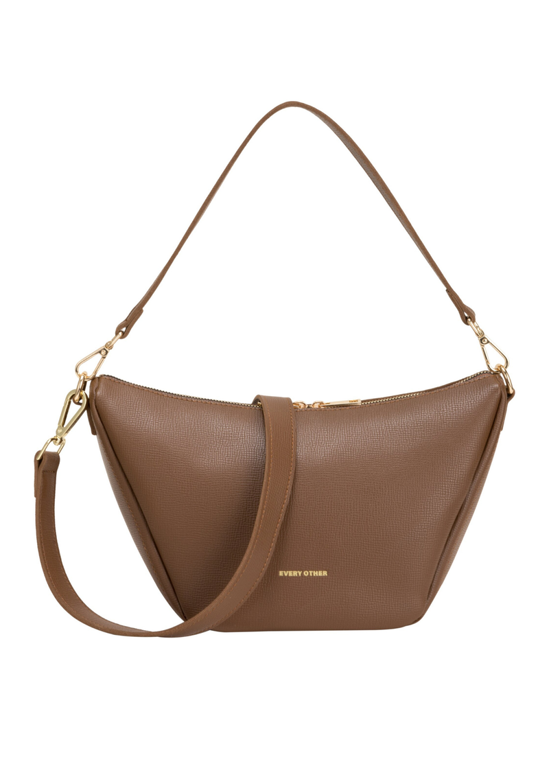 An image of the Every Other V Line Shoulder Bag Medium