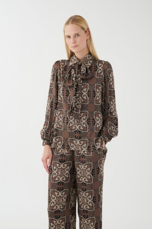 An image of the Dea Kudibal Kikkidea Blouse With Bow