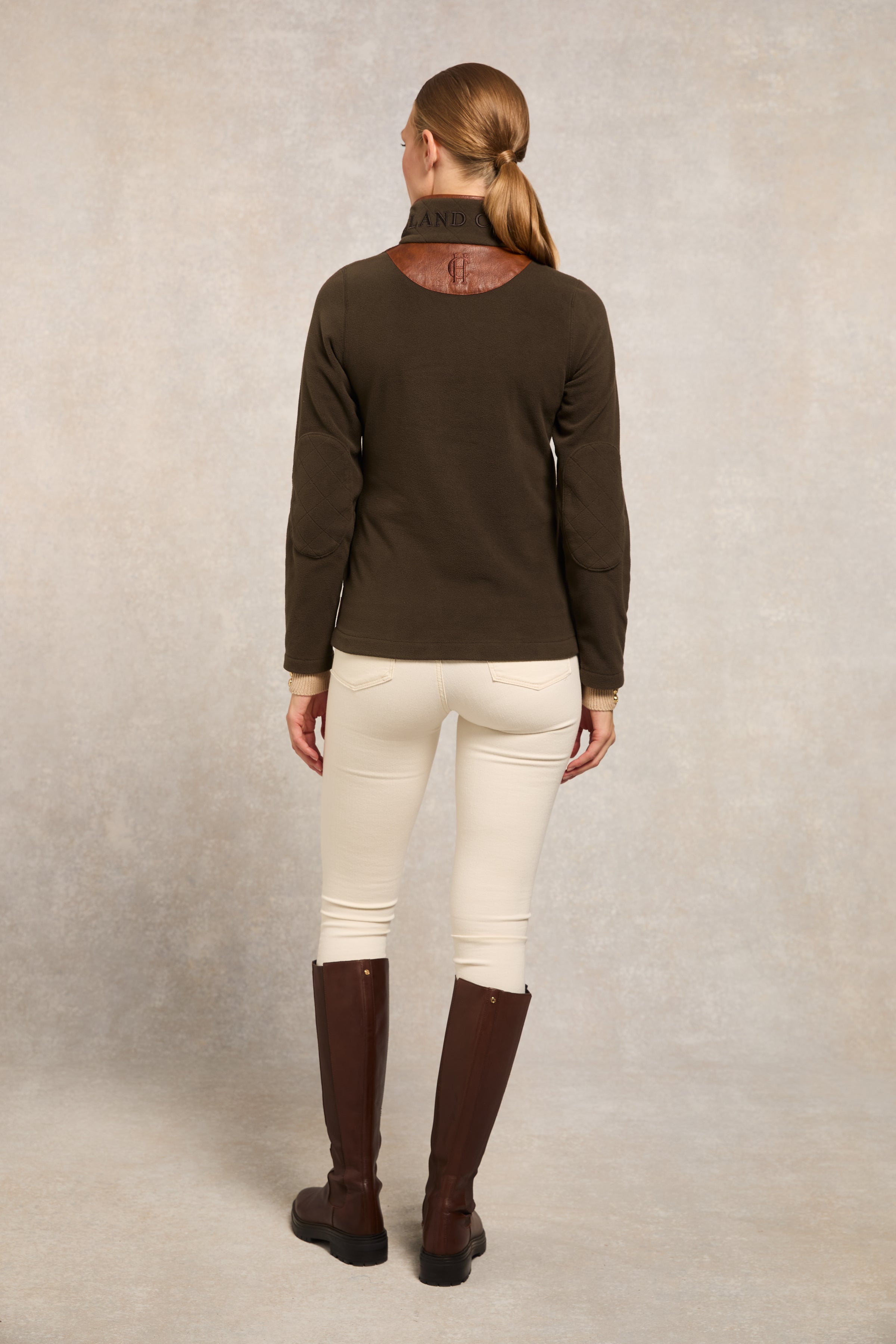 An image of the Holland Cooper Country Fleece Quarter Zip