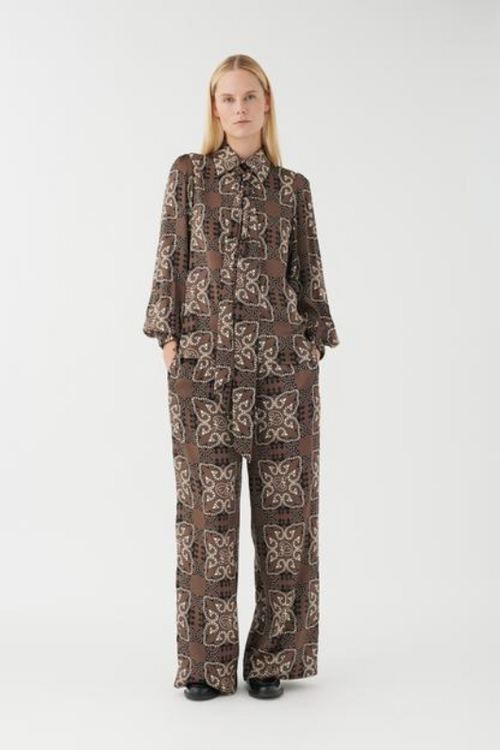 An image of the Dea Kudibal Kikkidea Blouse With Bow