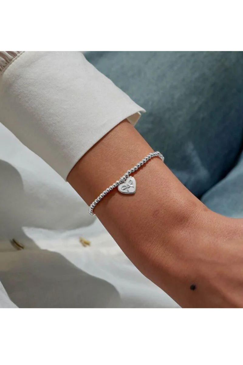 An image of the Joma Jewellery A Little Merry Christmas Amazing Auntie Bracelet