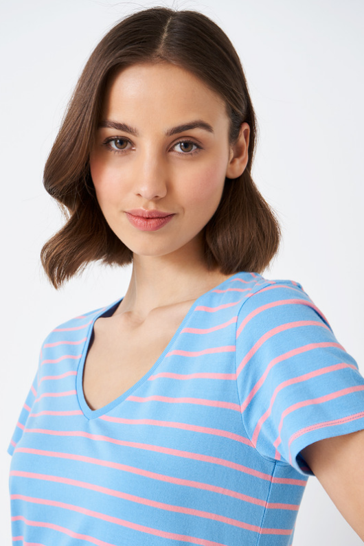 An image of the Crew Clothing Breton V Neck T-Shirt