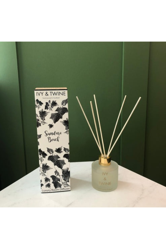 An image of the Ivy & Twine Reed Diffuser