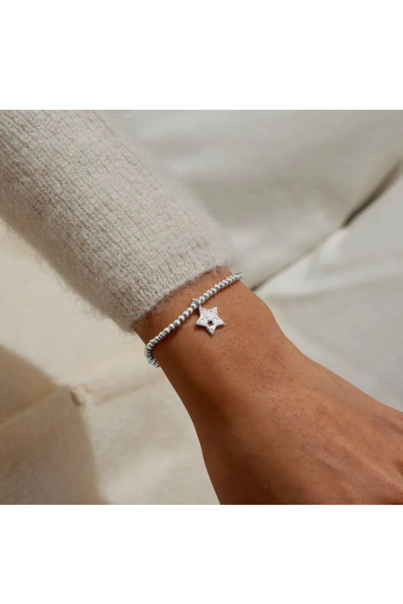 An image of the Joma Jewellery Christmas A Little Christmas Wishes Bracelet