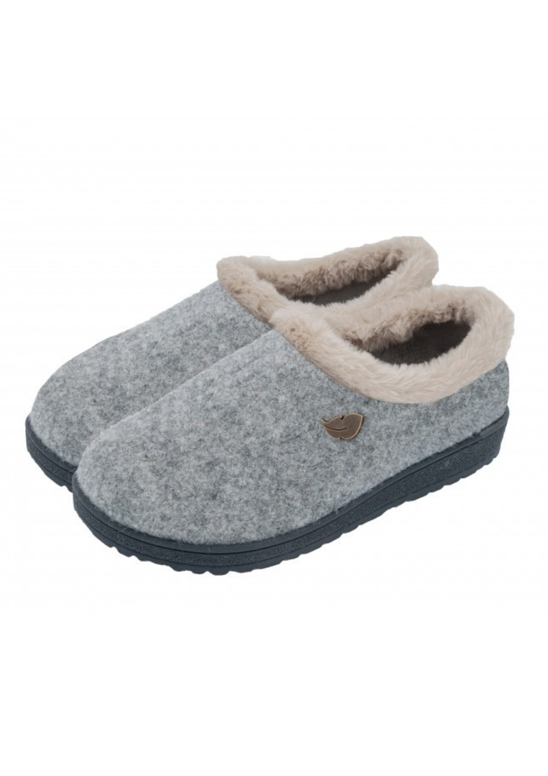 An image of the Roal Memory Foam Slippers