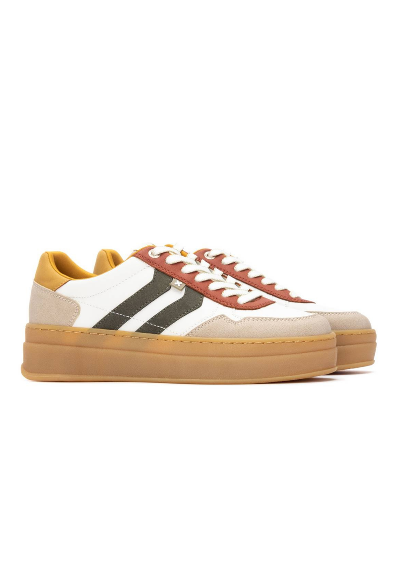 An image of the Xti Leather Trainers