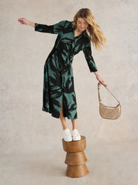 An image of the White Stuff Rua Jersey Shirt Dress