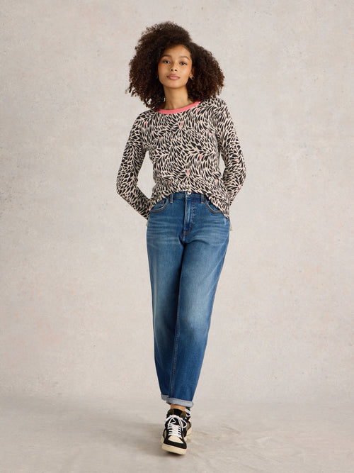 An image of the White Stuff City Leo Heart Jumper