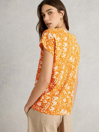 An image of the White Stuff Nelly Notch Neck Tee
