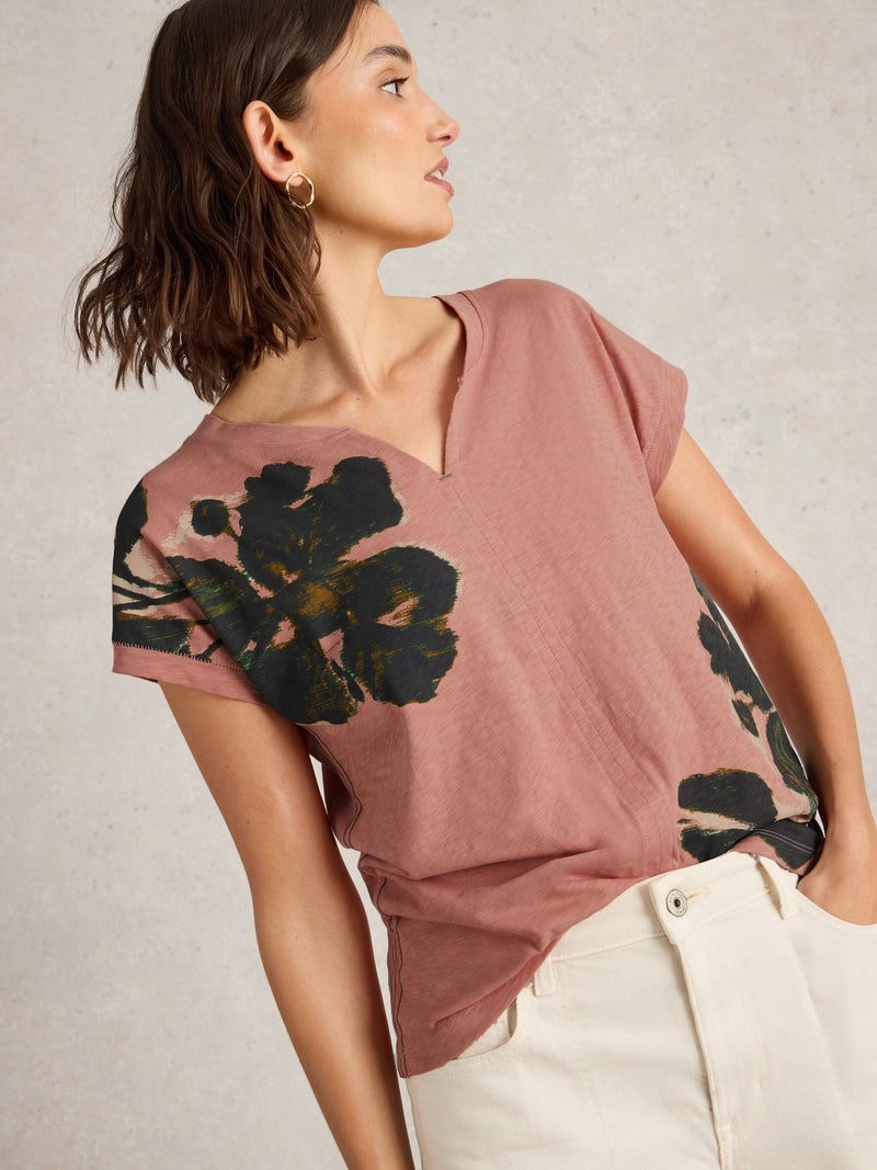 An image of the White Stuff Nelly Notch Neck Tee