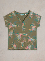 An image of the White Stuff Nelly Notch Neck Tee