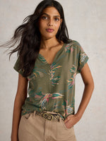 An image of the White Stuff Nelly Notch Neck Tee