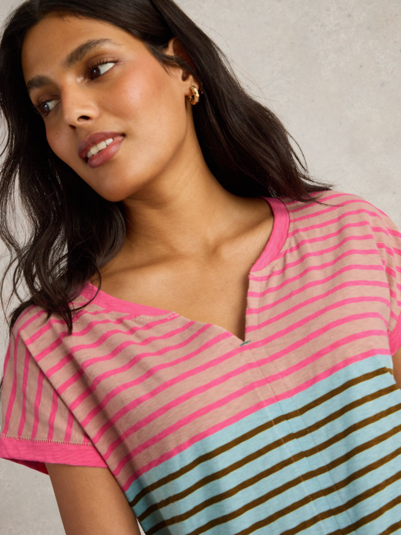 An image of the White Stuff Nelly Notch Neck Tee