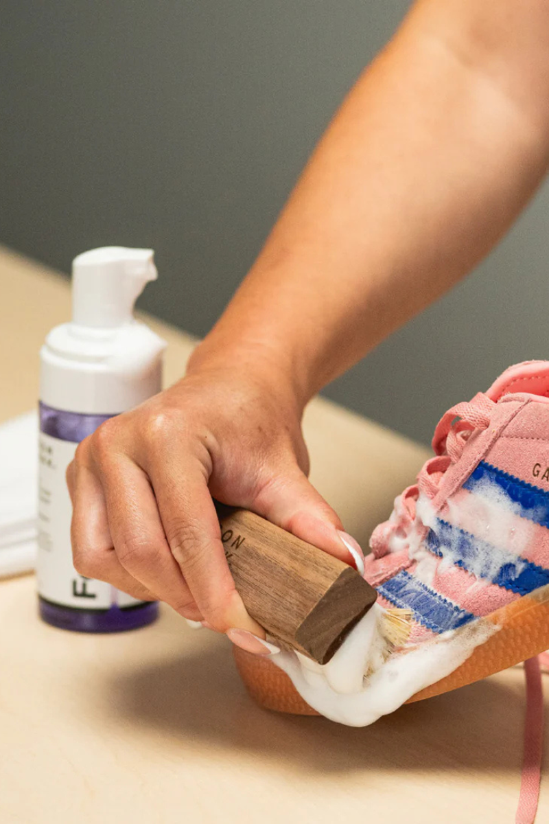 An image of the Jason Markk Quick Clean Kit