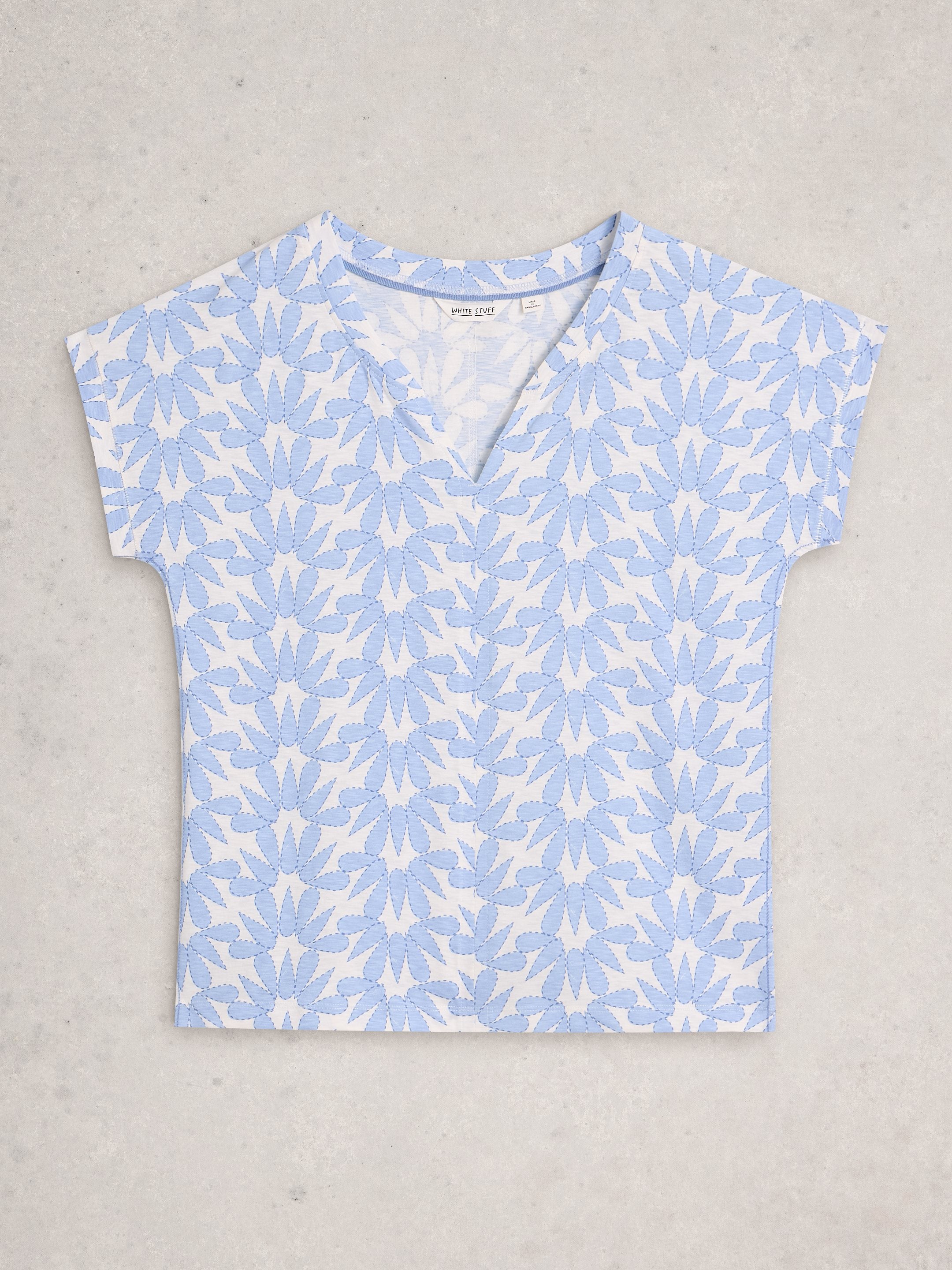 An image of the White Stuff Nelly Notch Neck Tee