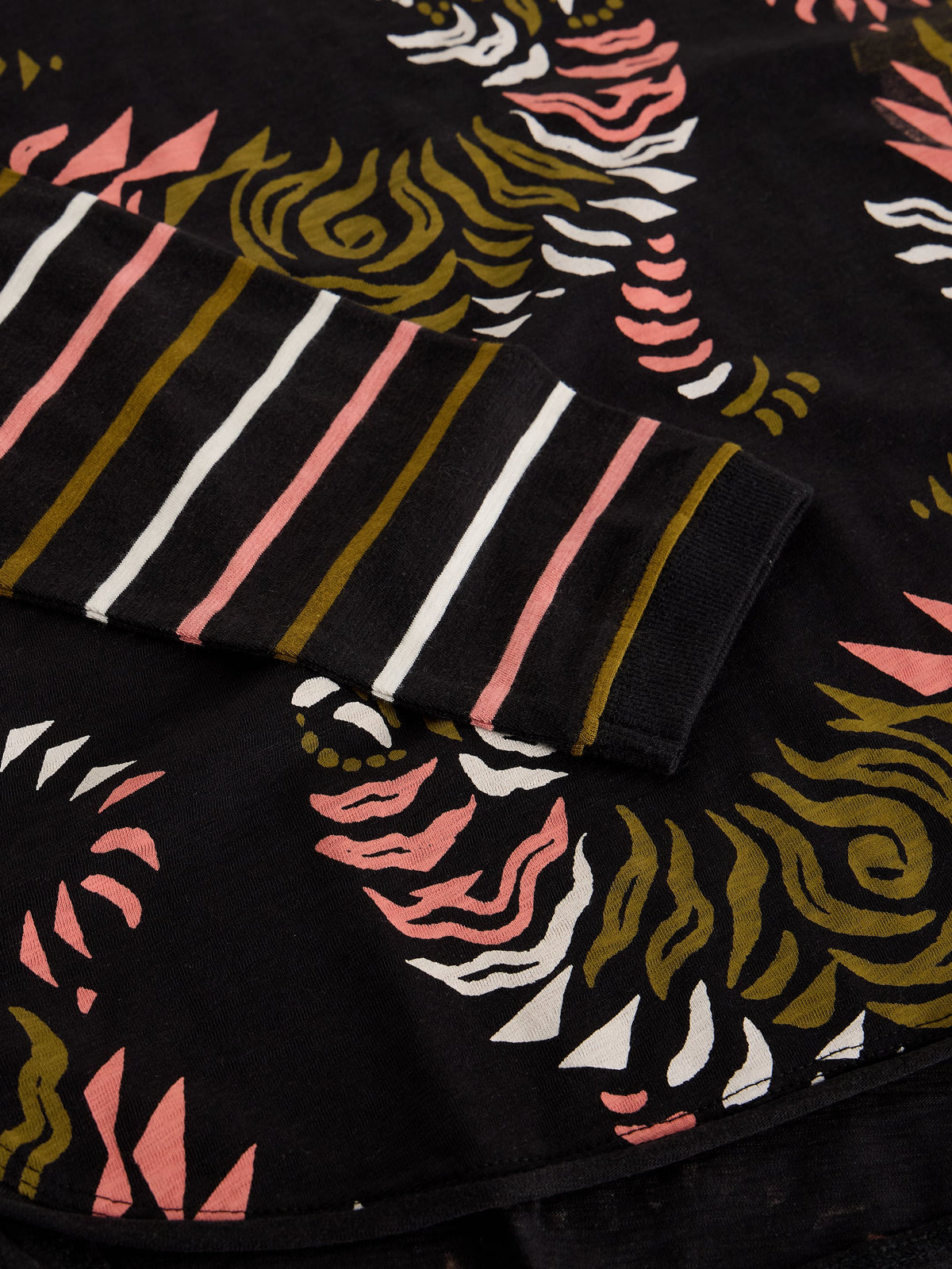 Clara Ls Tee