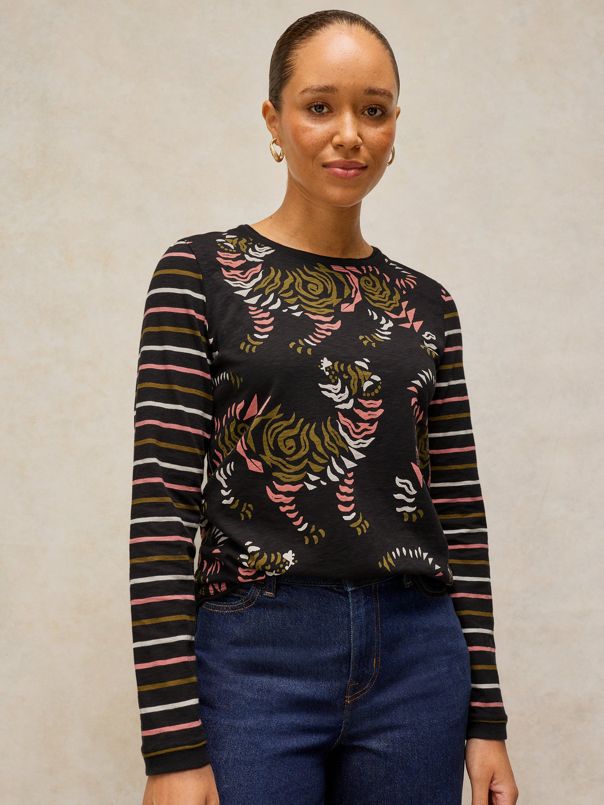 Clara Ls Tee