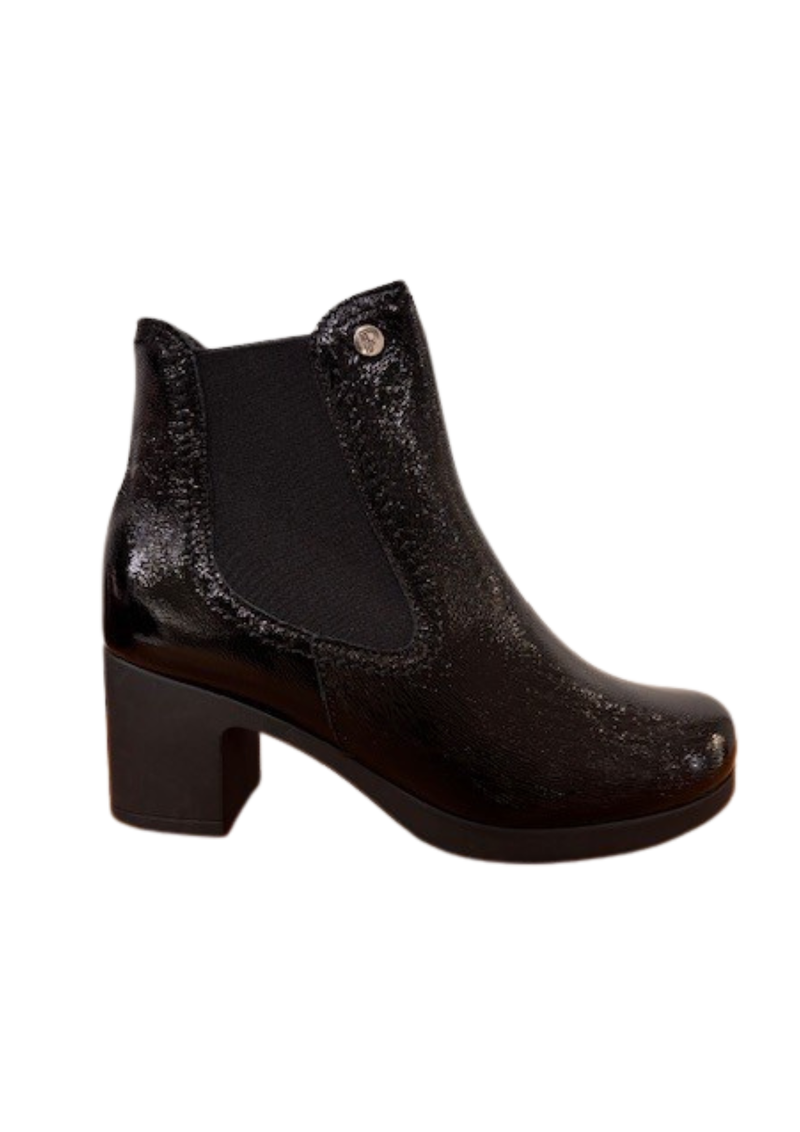 An image of the Pitillos Leather Heeled Ankle Boots